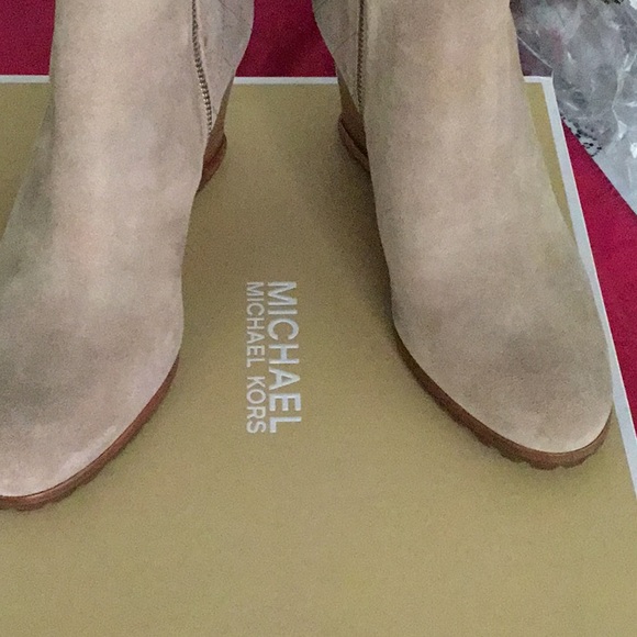 michael Kors wedge boot DK khaki 9M suede new box - Picture 8 of 15